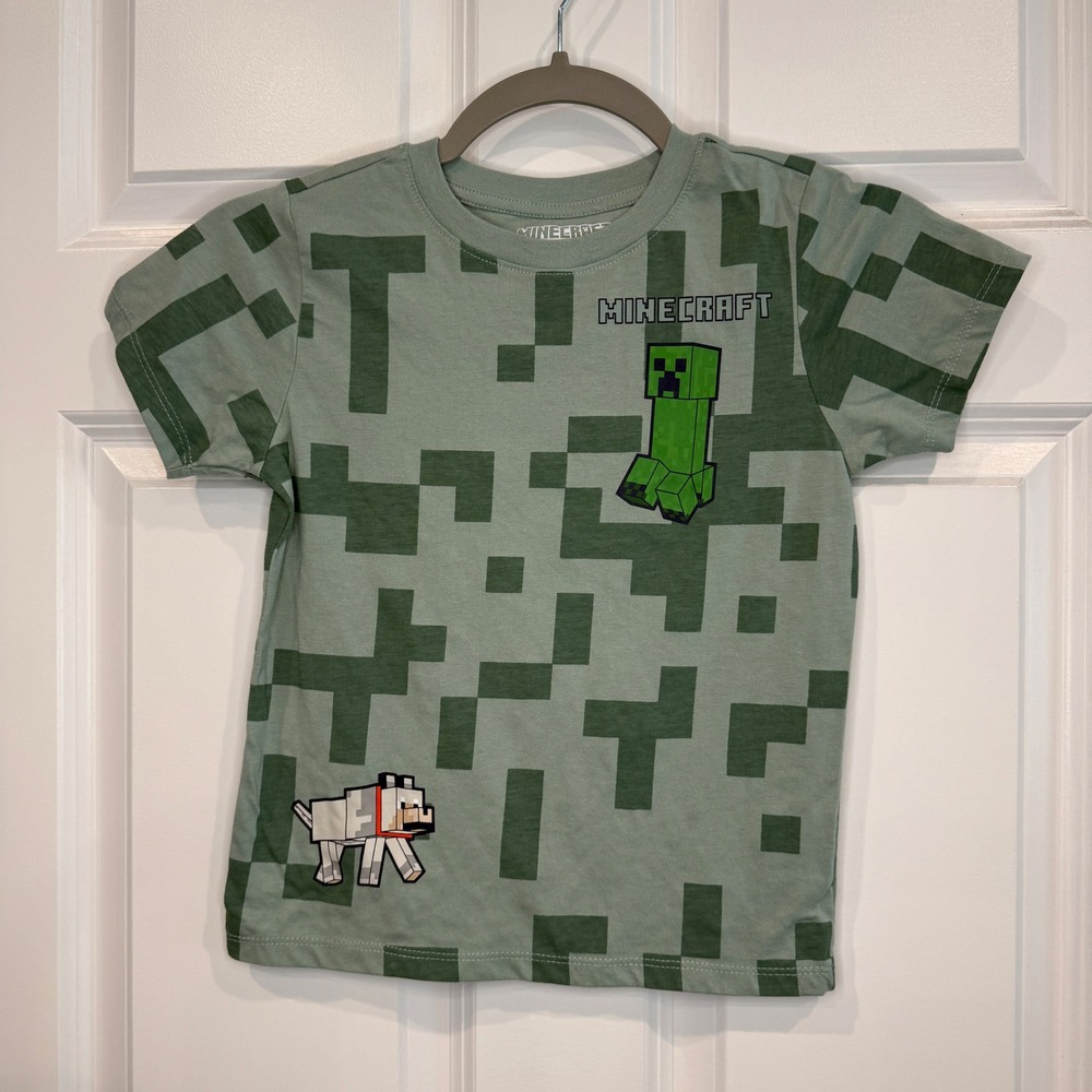 Minecraft Mad Engine Boys Pixel Camo Creeper Wolf Graphic T-Shirt Size XS 4/5